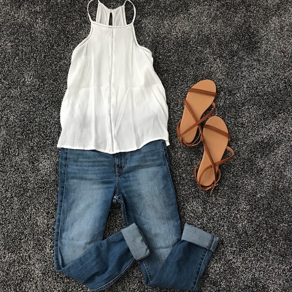 White Top - Picture 3 of 6